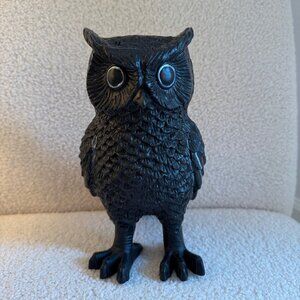 NWOT! Hyde and EEK! Halloween Plastic Owl Decorative Sculpture